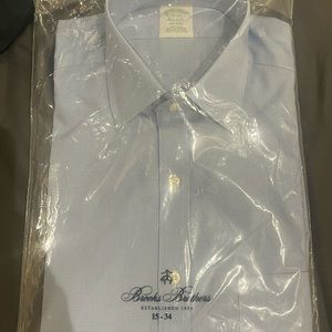 Men's New with tags Brooks Brothers Milano NON iron light blue  shirt size 15-34